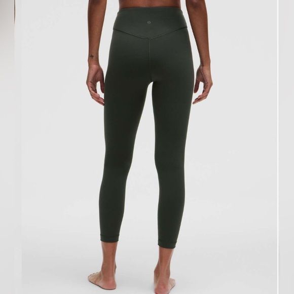 Lululemon Wunder Under SmoothCover High-Rise Tight 25"
Blackened Pine size 2 - Picture 1 of 9